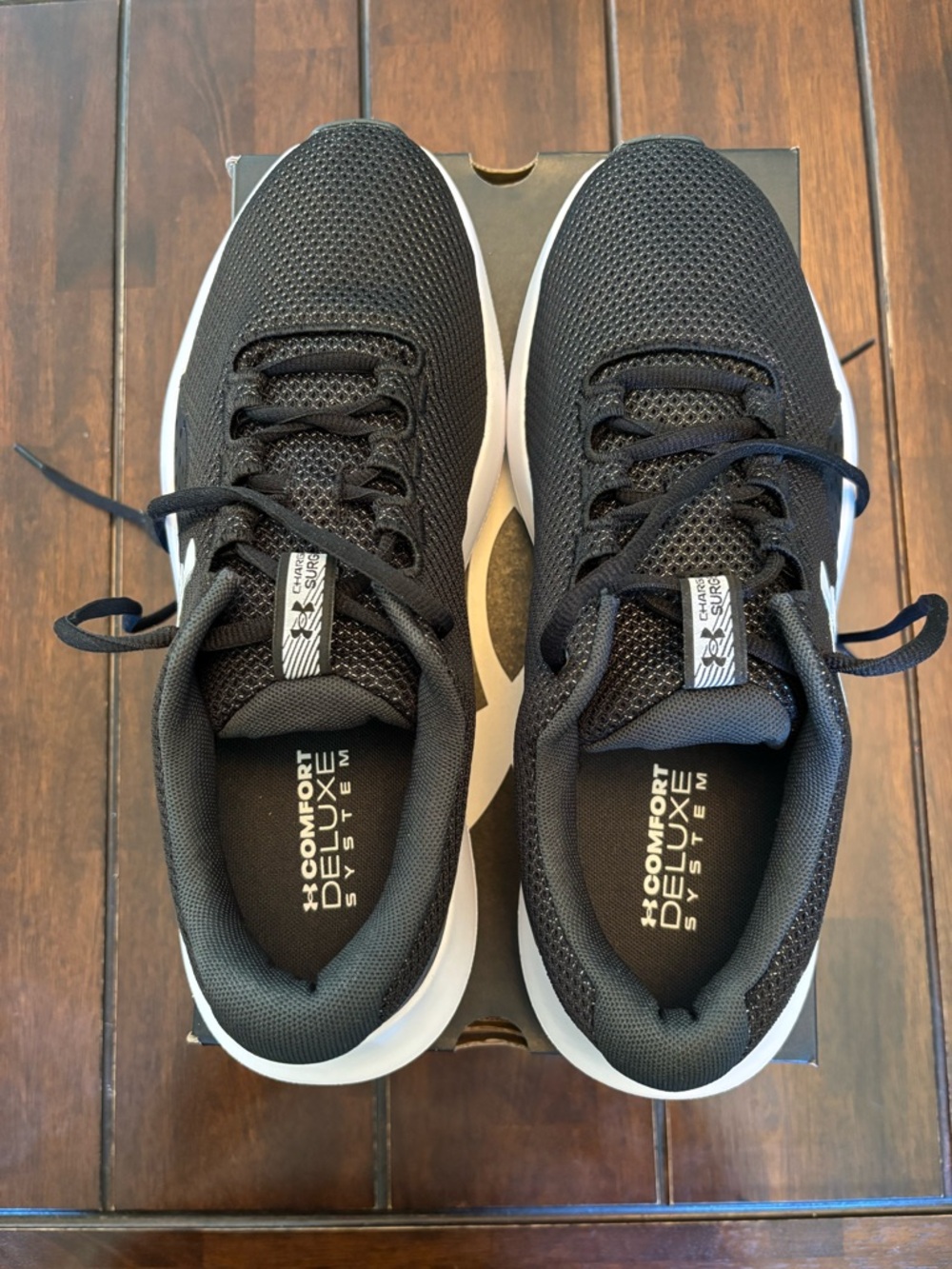 Under Armour Black and White Charged Surge 4 Running Shoes New in Box Size 9.5 - Picture 7 of 7